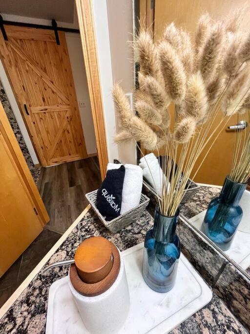 Three Peaks Getaway 2 Bedrooms & 2 Bath-sleeps 6 Apartment